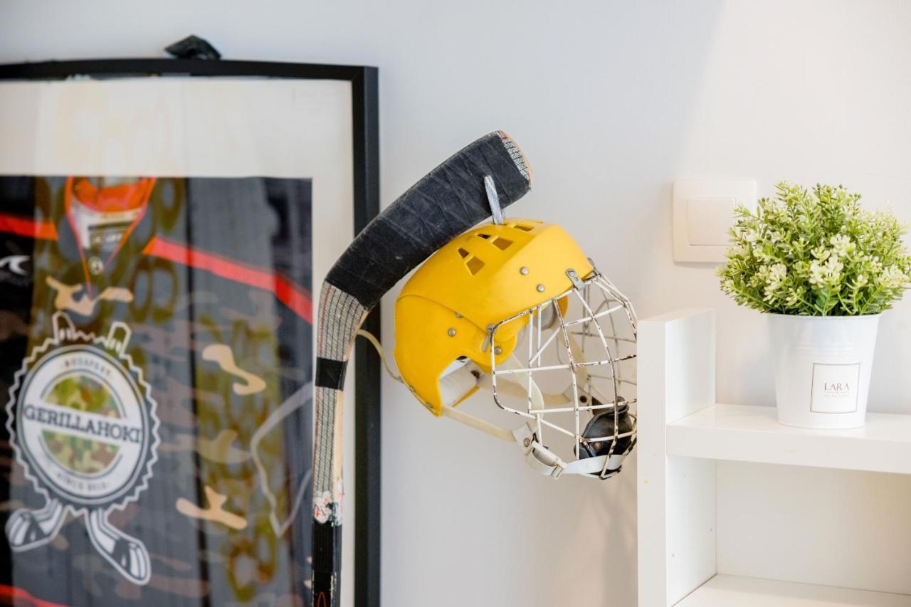 Live Like A Local At The Rustic Hockey Hut Leilighet Budapest Eksteriør bilde